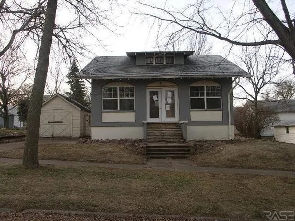 409 6th St E, Jasper, MN 56144