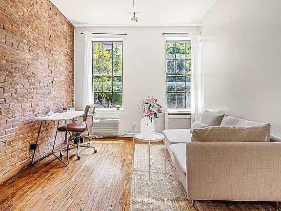 2nd image of 39 W 83rd St APT 7