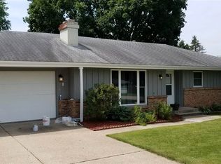 205 Ventura Ct, Machesney Park, IL 61115