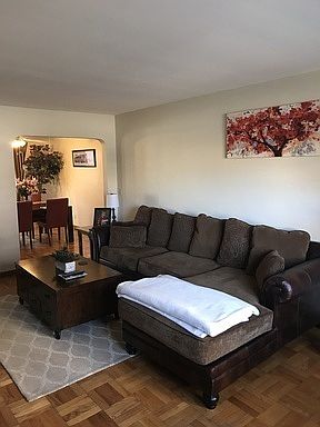 5th image of 3424 Shaw Ave APT 2