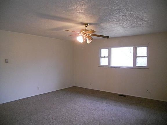 5th image of 4944 W 34th Pl
