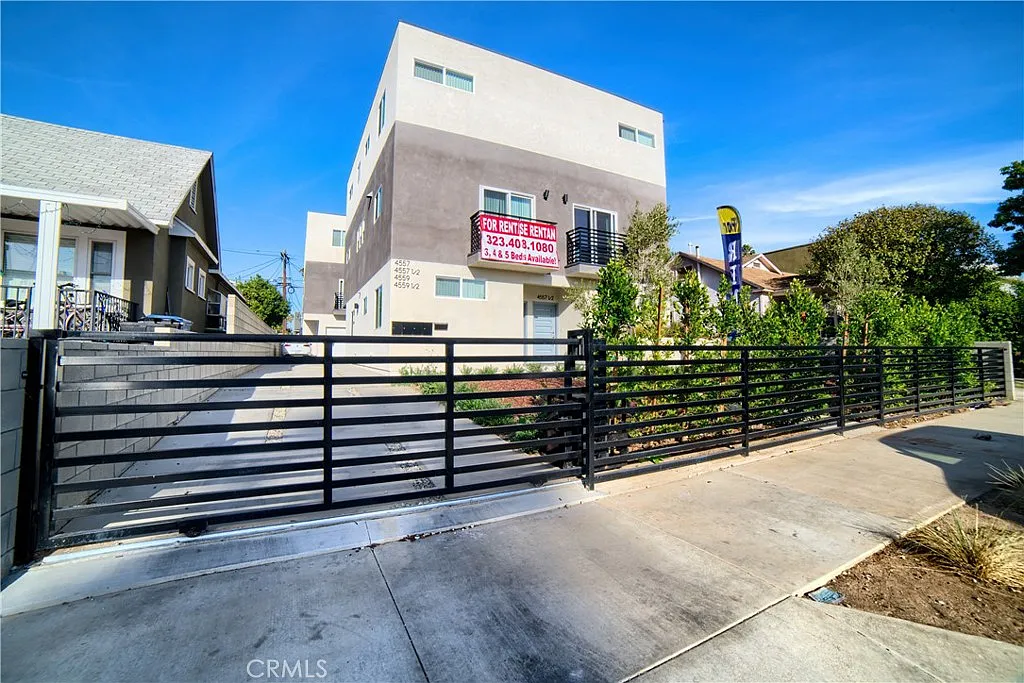 4 bed, 2210 sqft, $4,500 — Photo 1