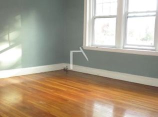 740 Washington St #4, Brookline, MA 02446