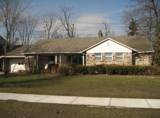 23205 Ranch Rd, Beachwood, OH 44122