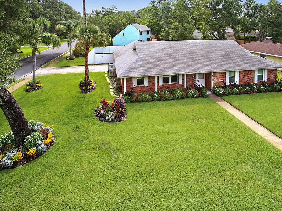1st image of 102 Trudee Dee Ln