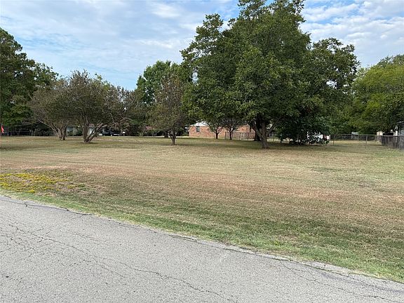 3rd image of 800 S 4th St