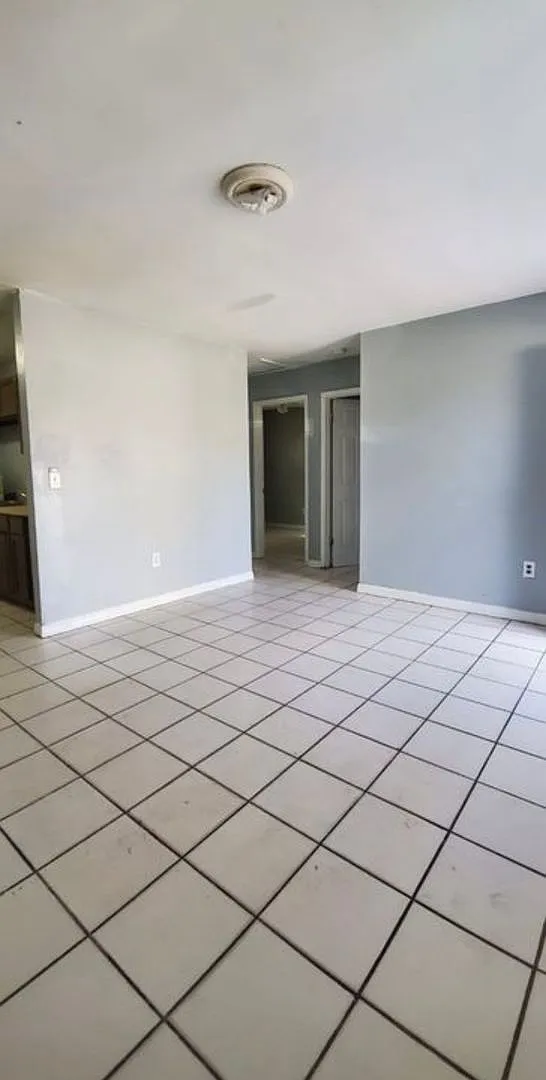 9414 N Mulberry St Tampa FL 33612 Unit A/B — Photo 3