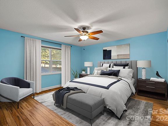 2nd image of 4822 Baywood Ct