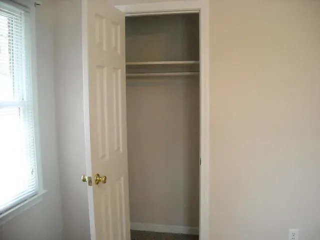 1910 Conway Dr — Photo 10