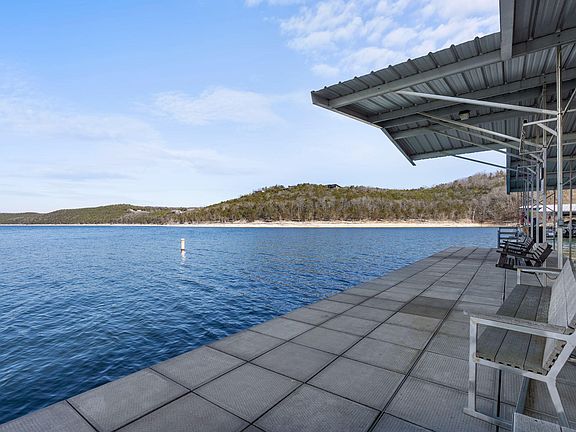 4th image of 35 Hattie Avenue