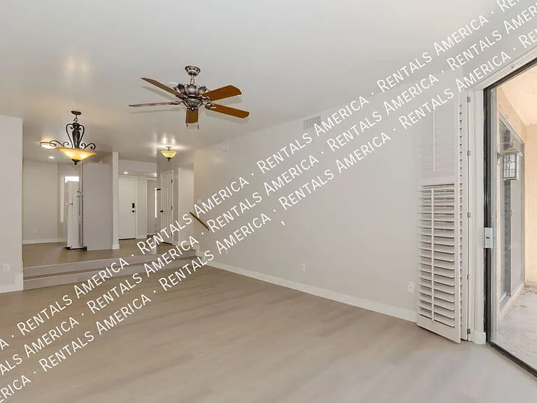 5675 N Camino Esplendora #1105 — Photo 4