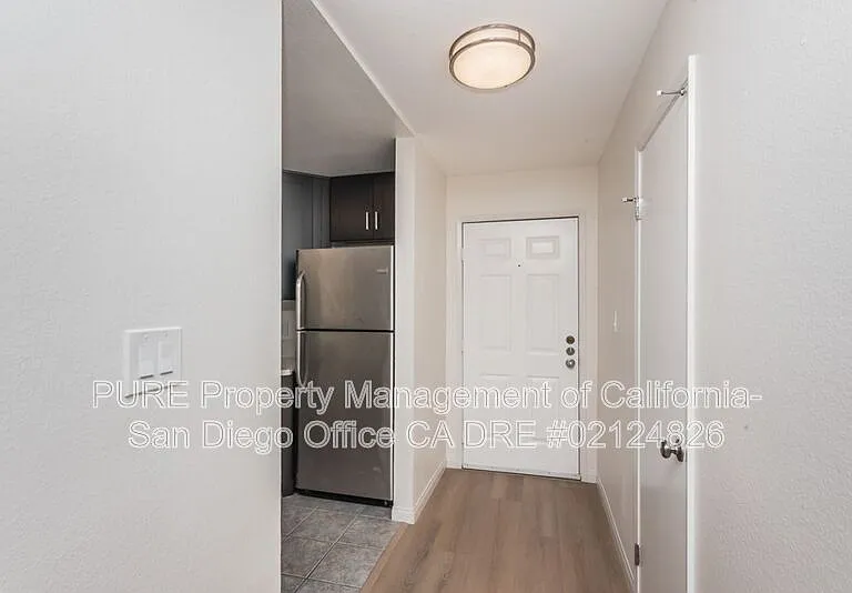 7565 Charmant Dr #515 — Photo 4