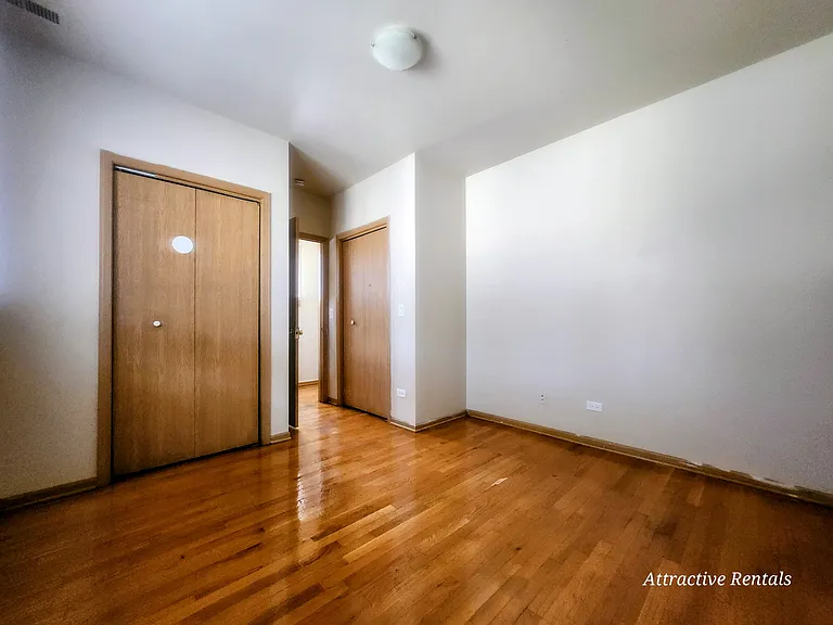 728 W 50th St — Photo 16