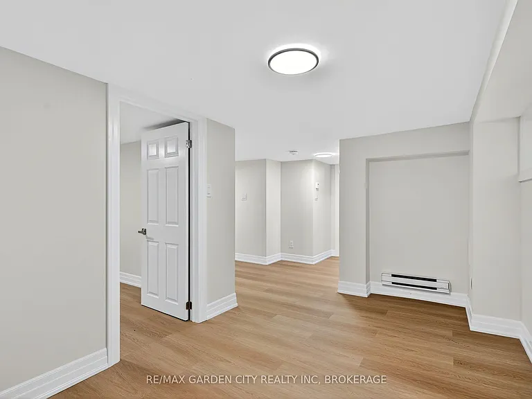 104 Carrick Ave #LOWER — Photo 10