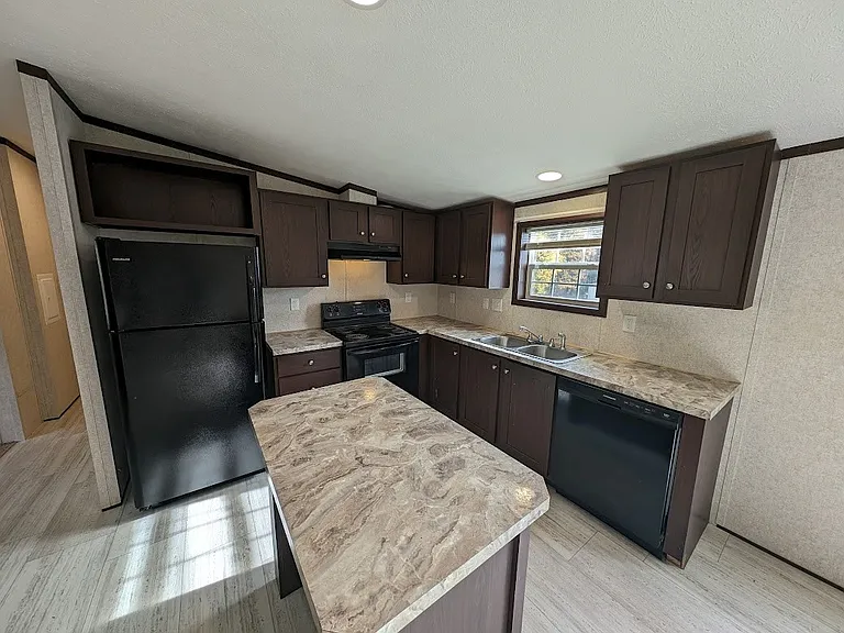 121 Cypress Rd — Photo 11
