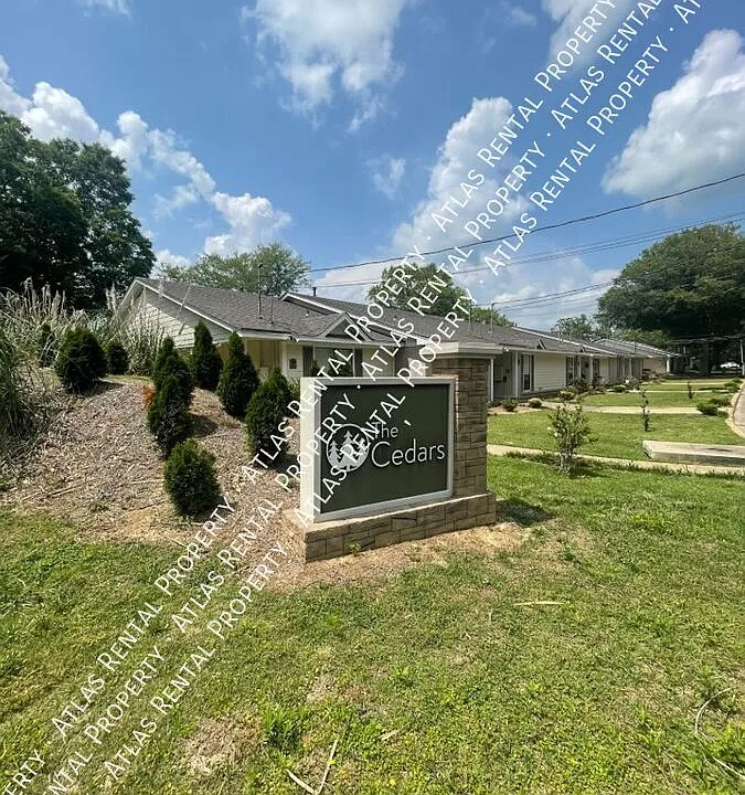 121 Cedar Ct