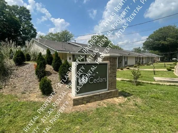 121 Cedar Ct, Wetumpka, AL 36092