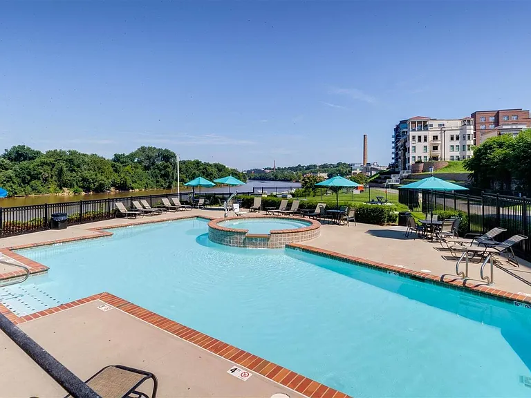 East 51 At Rocketts Landing — Photo 16