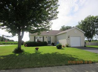 1003 Pheasant Dr, Genoa City, WI 53128