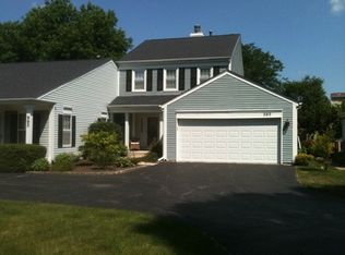 989 Oswego Rd, Naperville, IL 60540