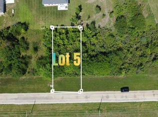 7780 Lake Ridge Pkwy, Ozawkie, KS 66070