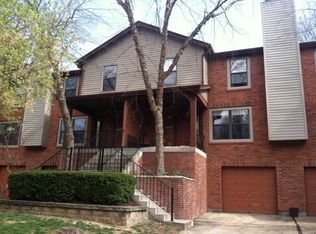 15635 Ferncreek Dr #C, Chesterfield, MO 63017