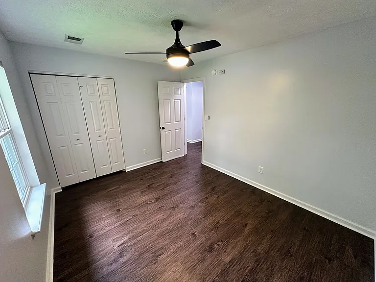 3821 Landridge Dr — Photo 12