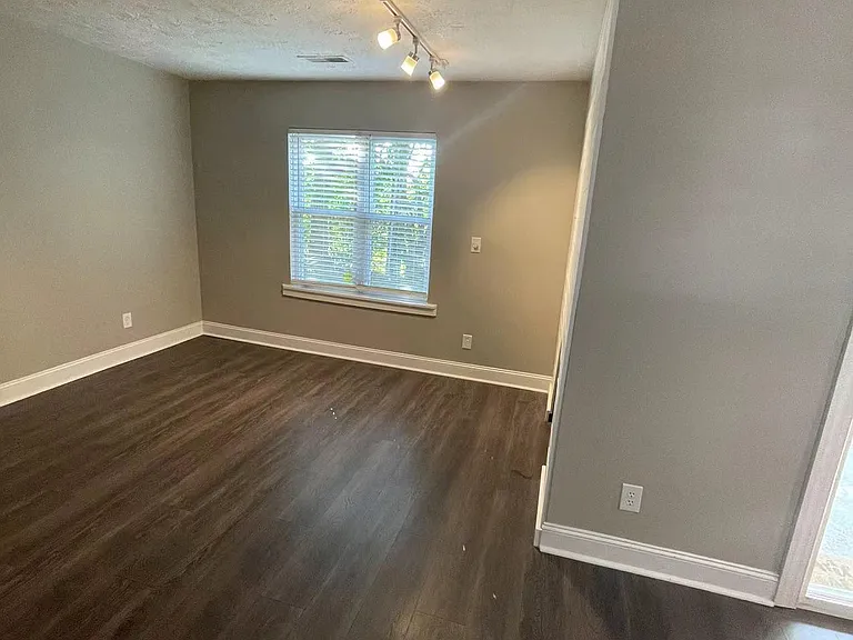 421 Redding Rd #1 — Photo 5