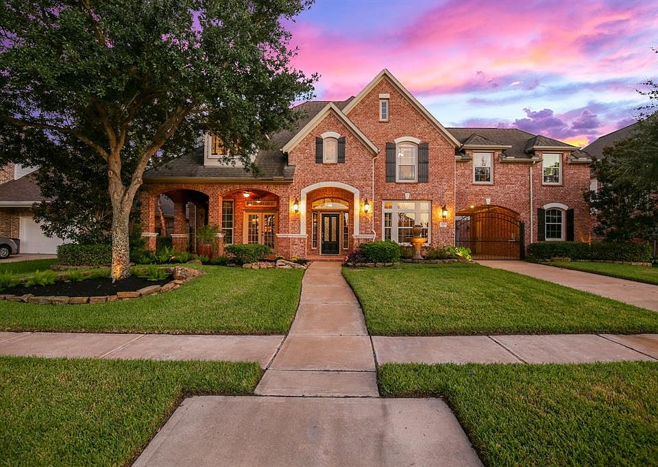 Welcome to 26611 Granite Knoll Lane!
