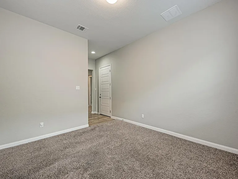4428 Mandalin St — Photo 33