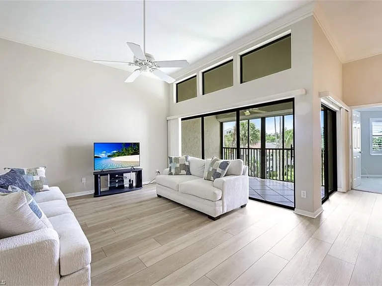 6525 Valen Way #D-302 — Photo 2
