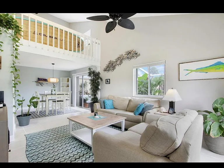 Maplecrest Cir — Photo 8