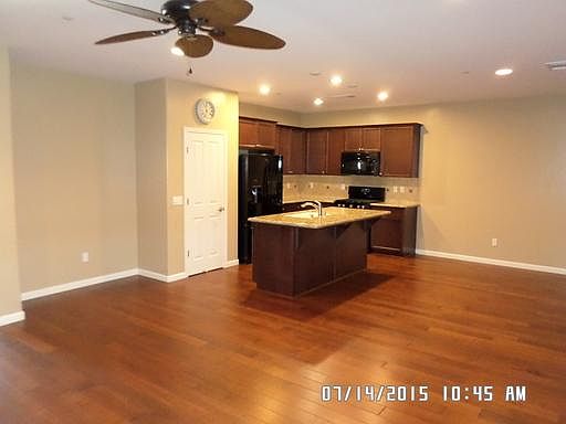 3rd image of 2133 N Lindsay Ct