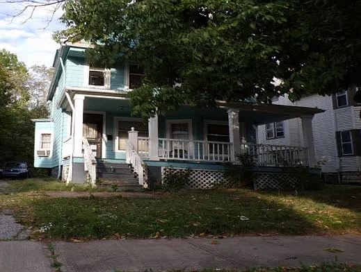 1887 Knowles St photo 1
