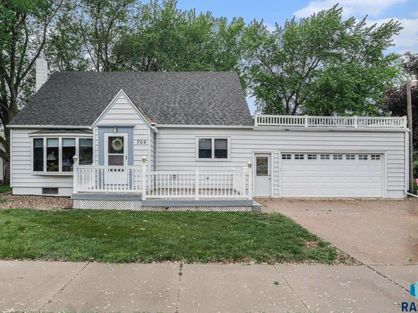 705 N Main St, Canton, SD 57013
