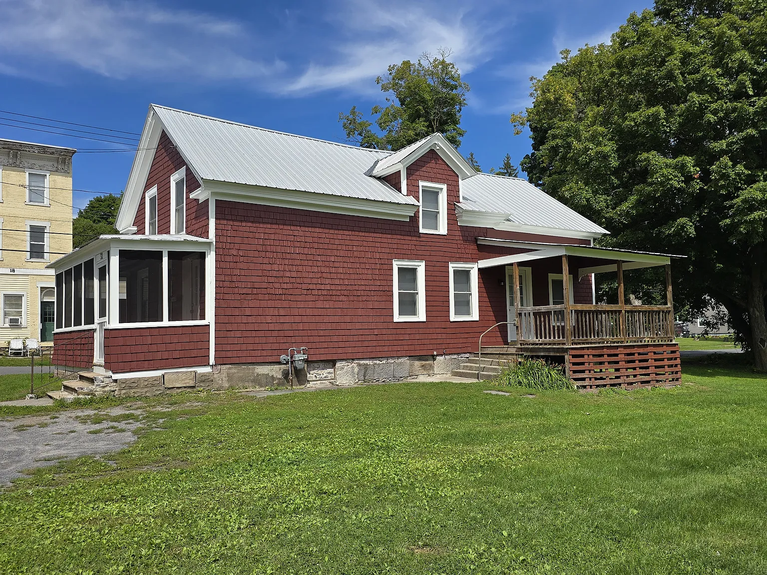 32 Mechanic St — Photo 2