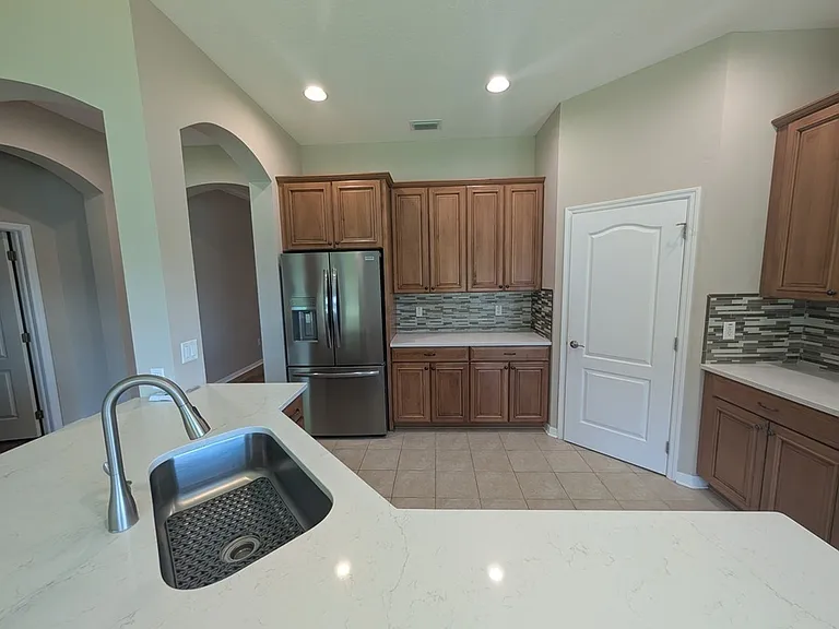 7730 Crescent Palm Dr — Photo 16