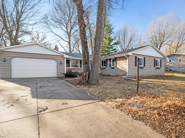 3213 Barbara Ln, Burnsville, MN 55337