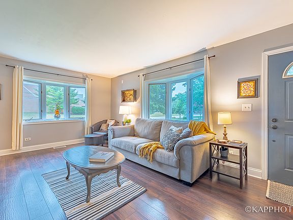 3rd image of 23817 W Julie Ave