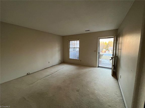 5th image of 5221 Bayberry Ln