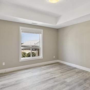 5th image of 955 Ouellette Ave #105