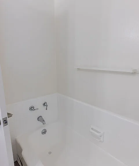 1930 S Robertson Blvd #7 — Photo 19