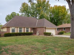610 Pierson St, Excelsior Springs, MO 64024