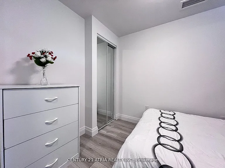 652 Princess St #411 — Photo 15