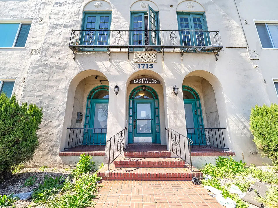 1715 High Street