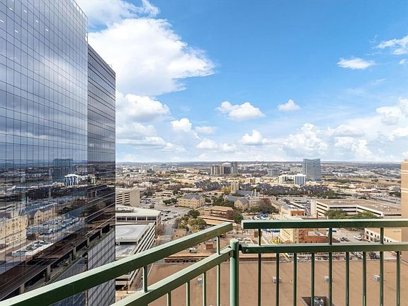 5th image of 500 Throckmorton St APT 1908
