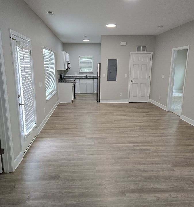1st image of 1425 Joy Way Ln