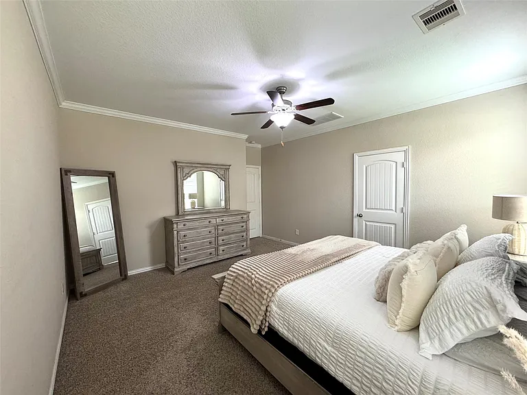 718 S Chamfer Way — Photo 5