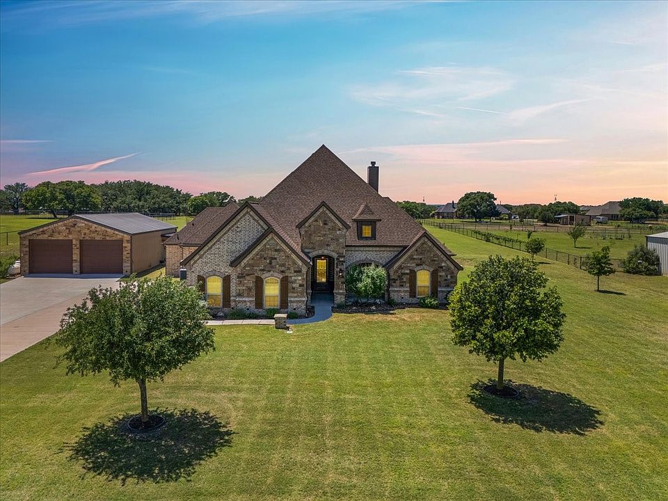 1st image of 332 Antler Ridge Dr