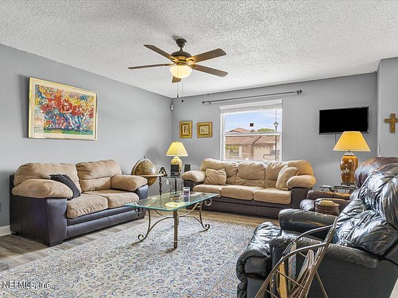 5th image of 2626 GRAMPIAN Drive W